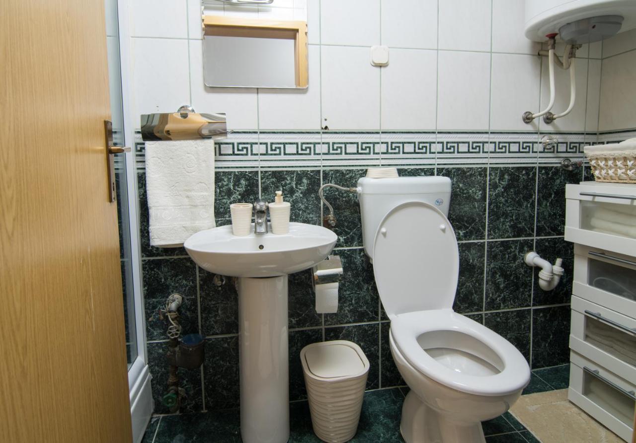 M Place Skopje Luaran gambar