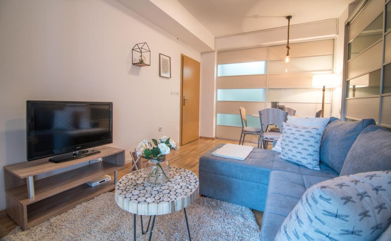 M Place Skopje Luaran gambar
